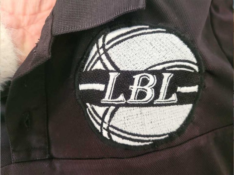 tshirt personnalisé avec le logo du club de pétanque