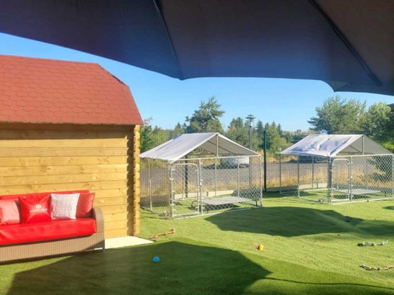 Création de housses et tonnelles pour un chenil